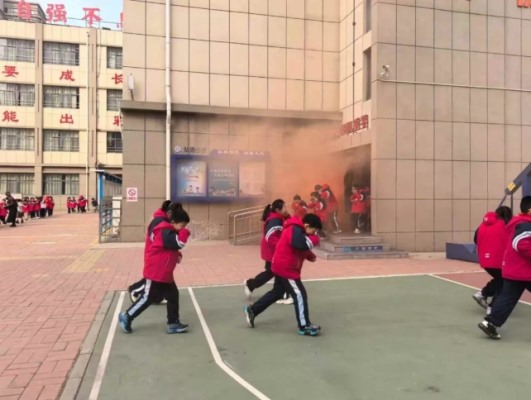 中国·平安谷：开学第一课，提高青少年安全意识，增强应急技能，为新学期筑牢安全防线！